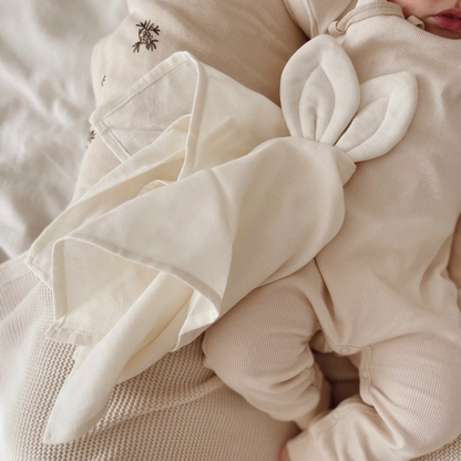 Doudou lange lapin en coton biologique - SAGA Copenhagen