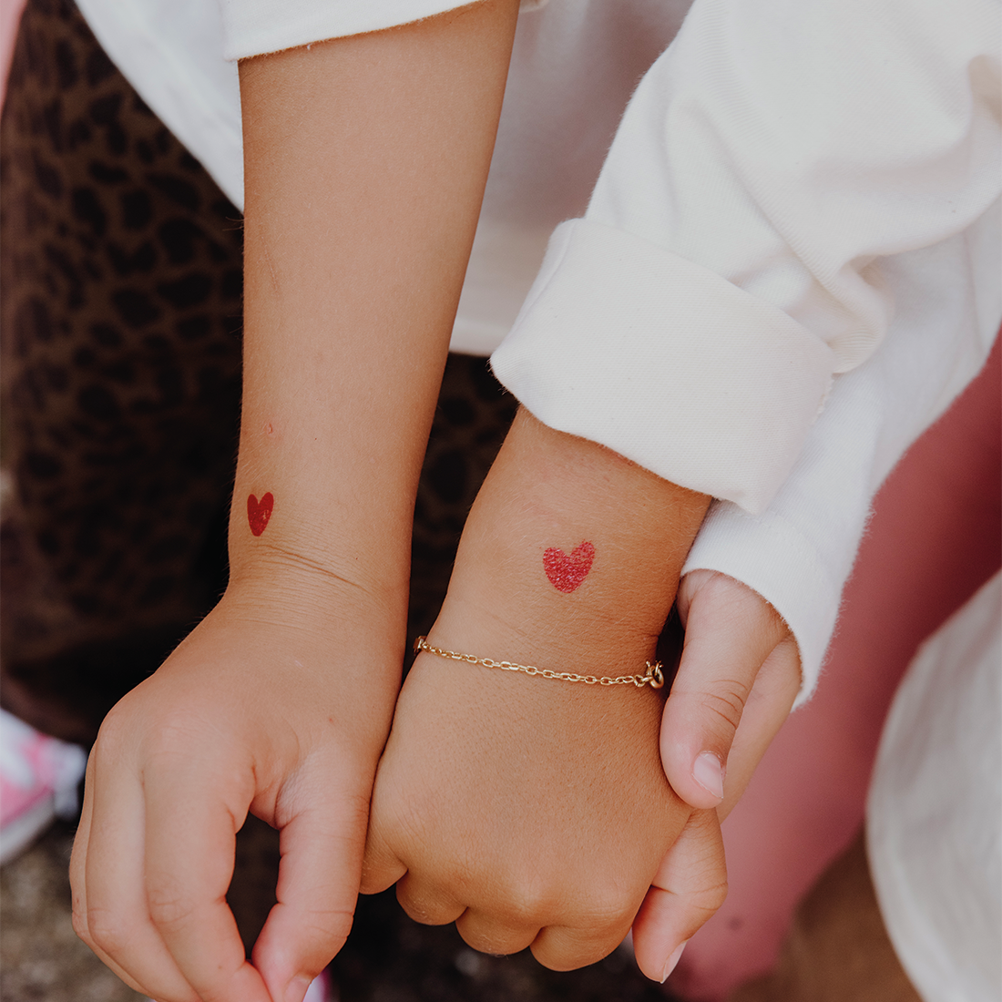 Tatouages coeurs planche de 28