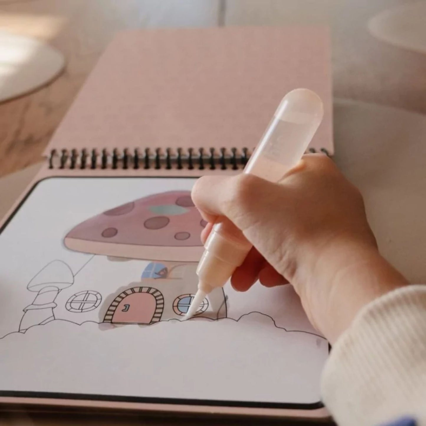 Livre de coloriage à l’eau réutilisable - Mushie